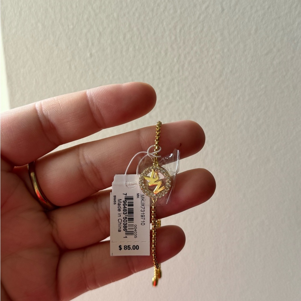 Gold Pendant Necklace